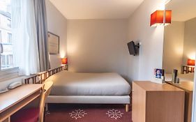 Ours Blanc - Place Victor Hugo Toulouse 2*